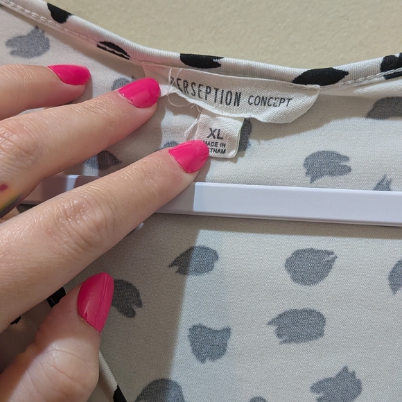 PerSeption Concept Monochrome Leaf Print Top - Picture 6 of 10